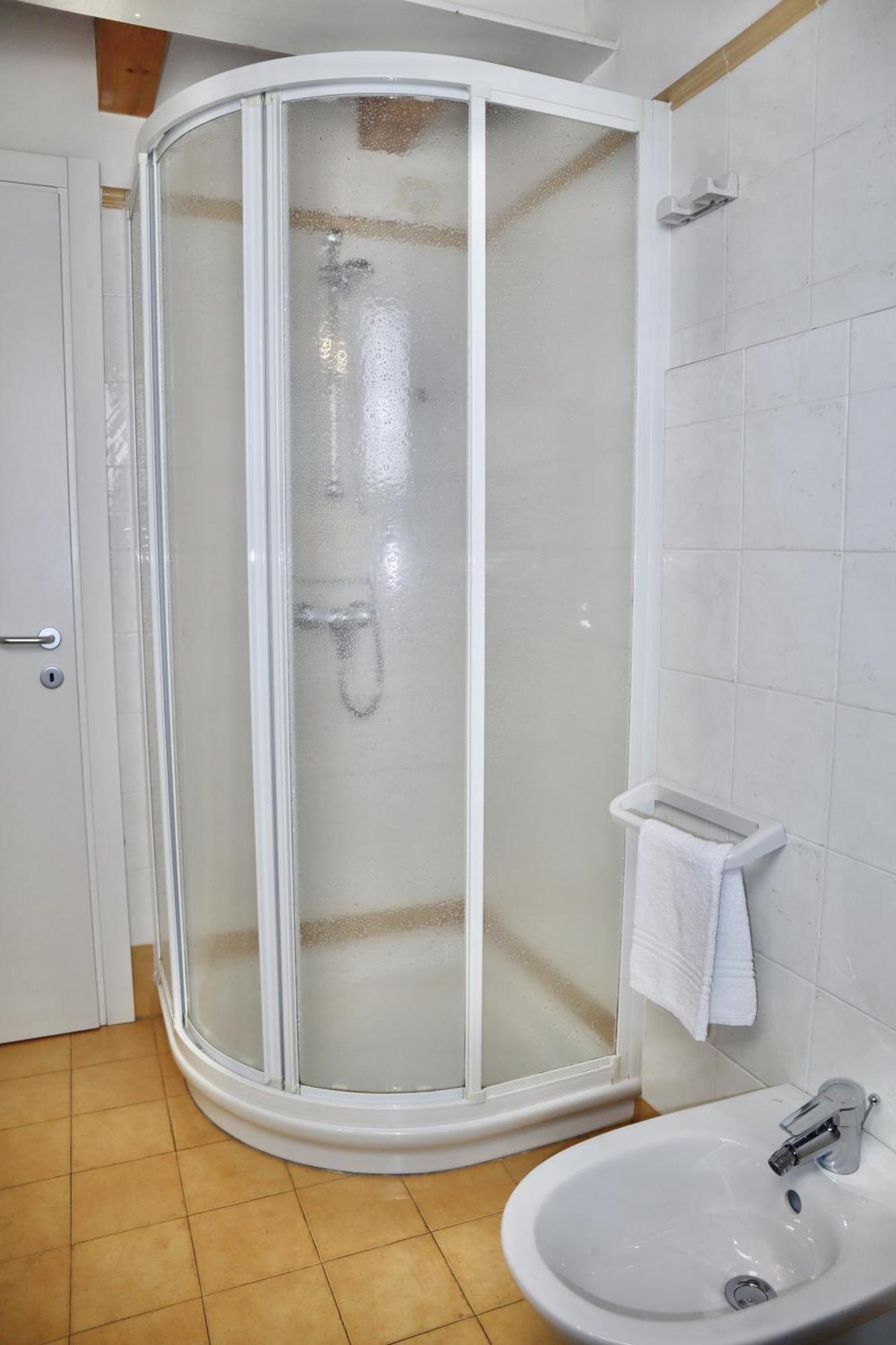 Windshouse Apartments Torbole Sul Garda Exterior foto